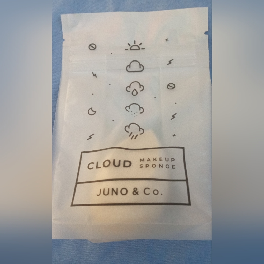 2  Juno & Co Makeup Sponge Cloud  New Sealed - Picture 4 of 7